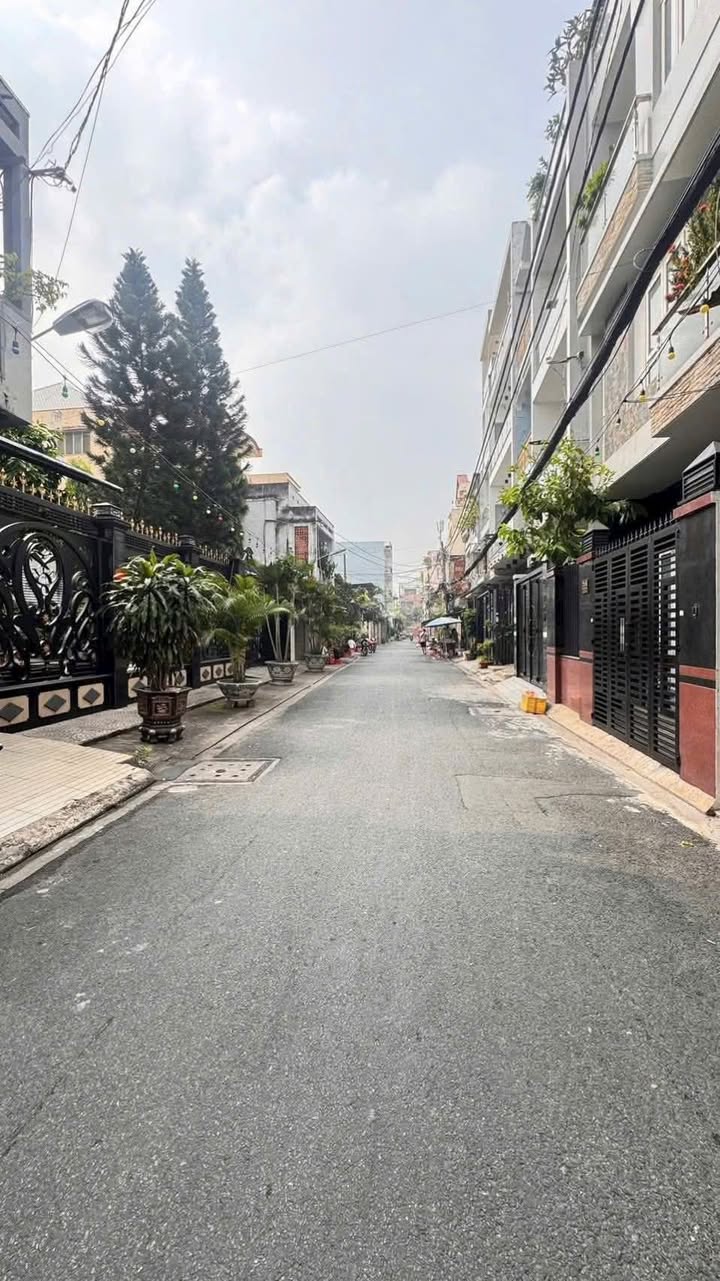 Nhà phố Đỗ Công Tường, Tân Quý 60m² giá 7.8 tỷ - Sát siêu thị Aeon chỉ 6 phút!