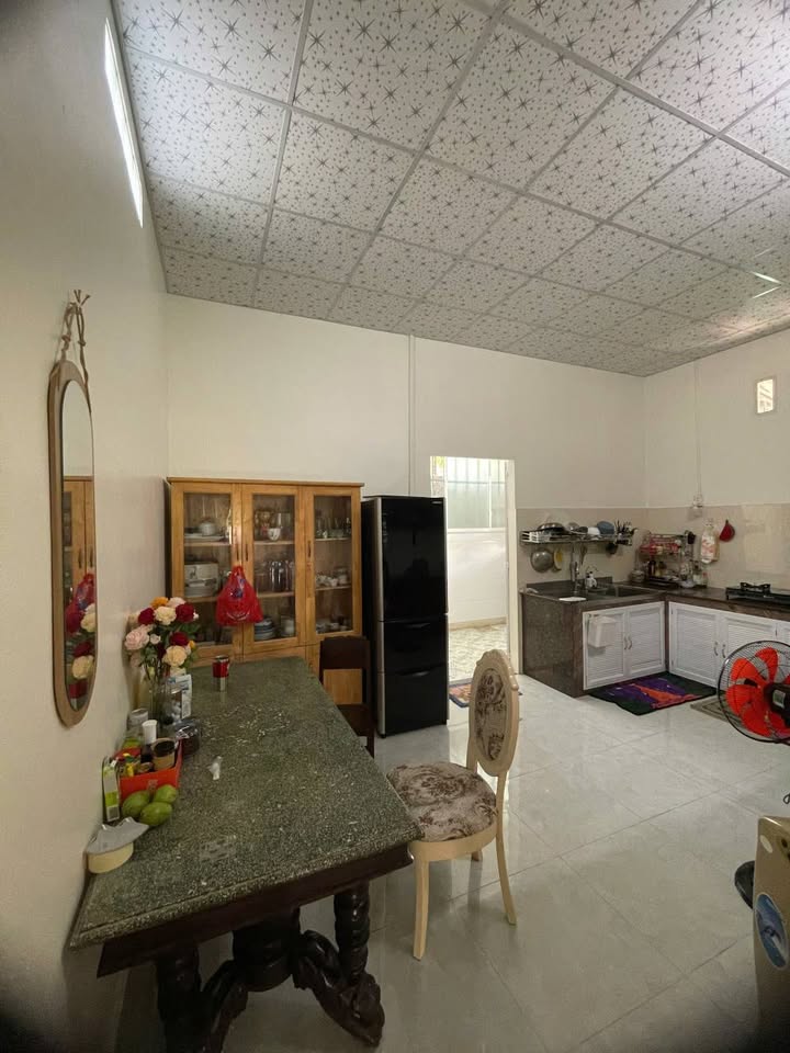 Nhà phố tại Phường Long Hoa, Tây Ninh 216m² giá 1.7 tỷ - Chính chủ bán gấp!