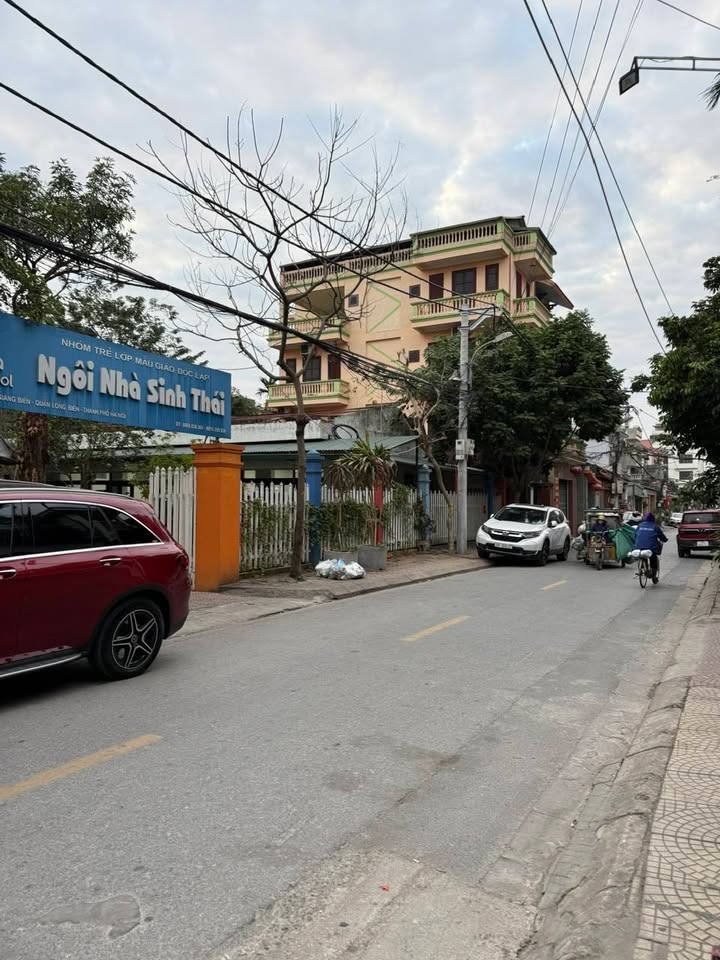 Đất nền Giang Biên, Việt Hưng 30m² giá 4.5 tỷ - An sinh tốt, gần ô tô