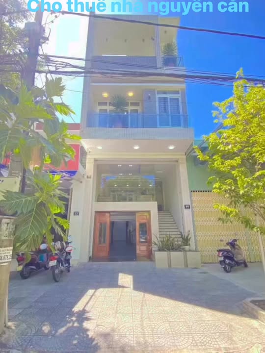 Cho thuê nhà 3 tầng mặt tiền Phùng Hưng, Thanh Khê, Đà Nẵng - Vị trí đắc địa sát biển!