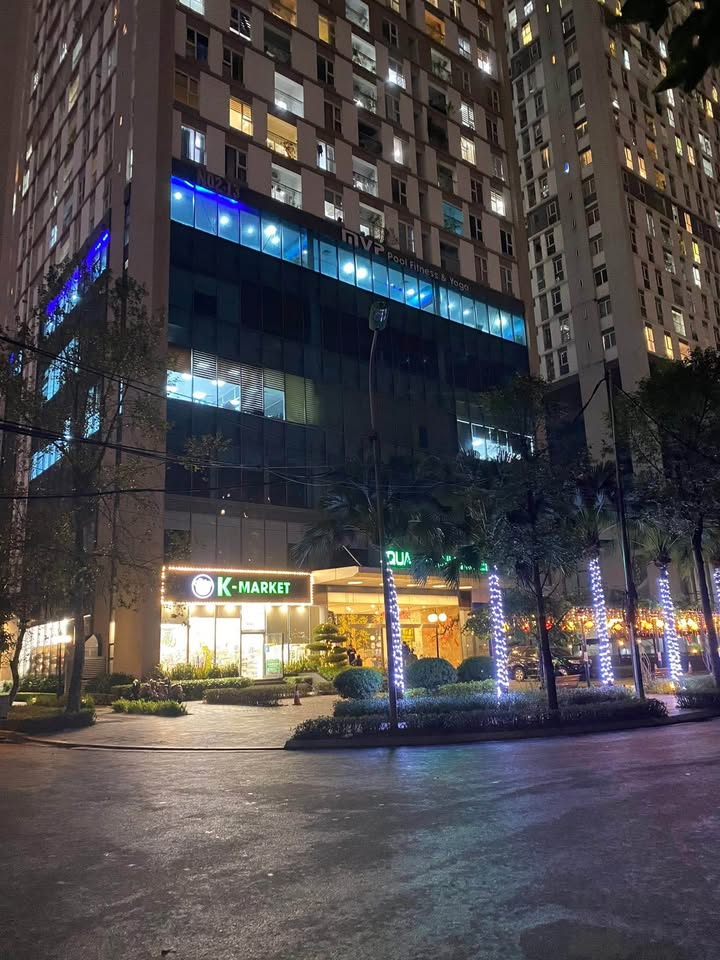 Căn hộ 3PN N02T3 Quang Minh Ngoại Giao Đoàn 94m² giá 11 tỷ - Full nội thất sang trọng!