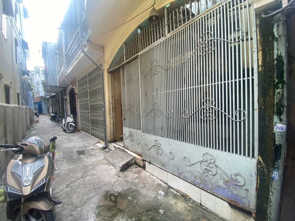 Đất nền Quận Tân Bình 81m² giá 6.9 tỷ - Sổ hồng chính chủ, xây 3 tầng