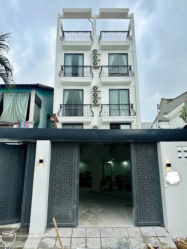 Căn hộ dịch vụ 30 phòng Quang Trung Thủ Đức 240m² giá 200 triệu - Đầu tư sinh lời ngay!