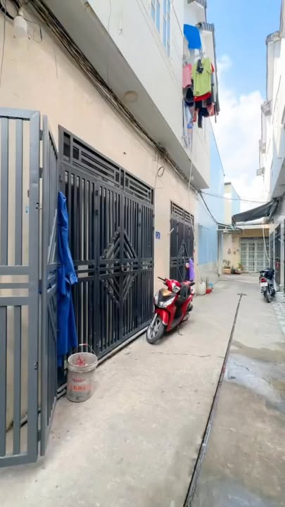 Nhà mới hoàn thiện Huyện Bình Chánh 36m² giá 920 triệu - Thiết kế mái thái đẹp mắt!