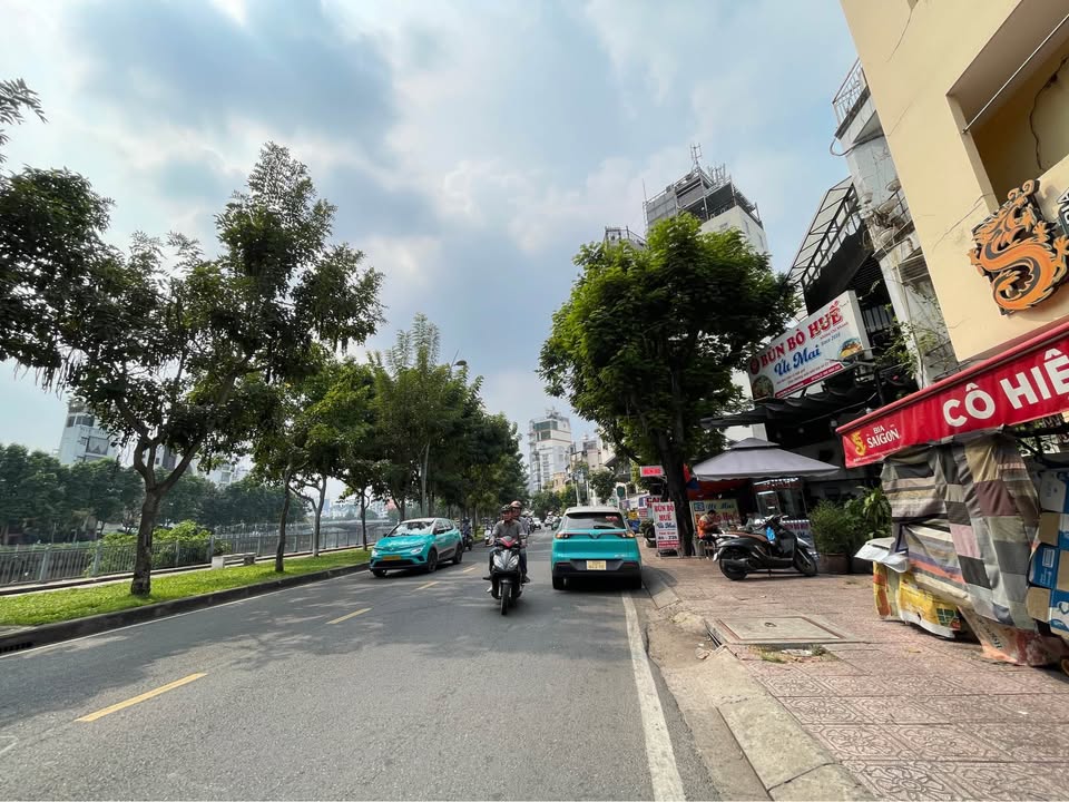 Nhà riêng 2 tầng Trường Sa, Phú Nhuận, 30m² giá 4.9 tỷ - Không quy hoạch, hoàn công chuẩn!