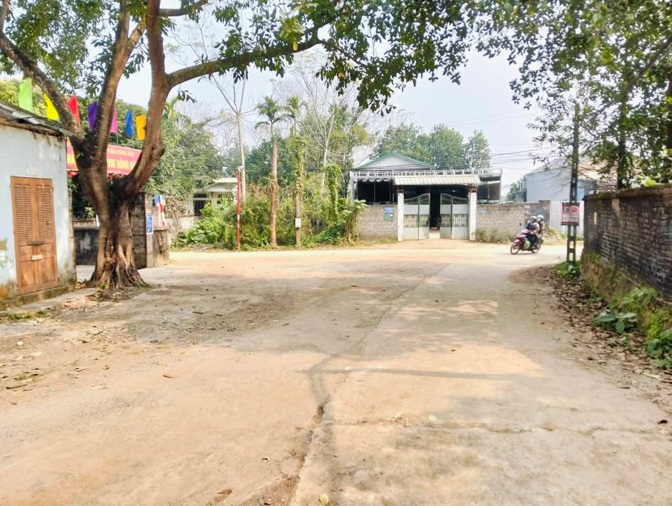 Đất nền lô góc 2 mặt tiền Thị trấn Lương Sơn 1392m² - Giá đầu tư, pháp lý rõ ràng!