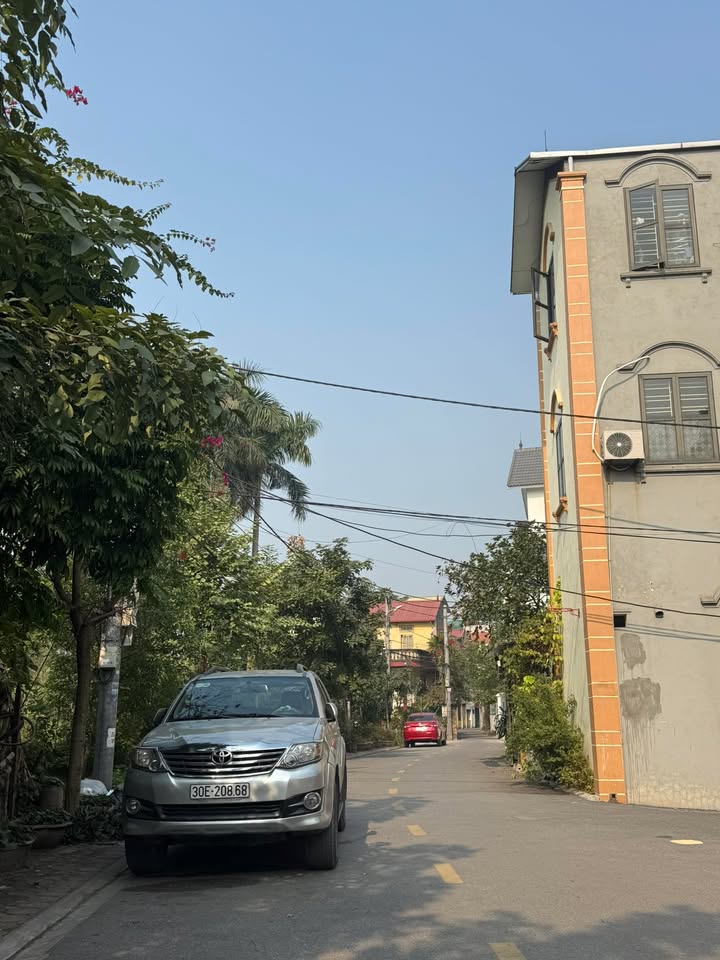 Đất nền Trâu Quỳ, Gia Lâm 47m² giá 4 tỷ - Khu dân cư đông đúc, tiện ích đầy đủ!