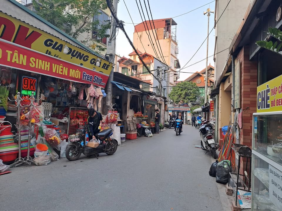 Nhà 3 tầng Cửu Việt 2, Trâu Quỳ, 50m² giá 7.9 tỷ - Đầu tư sinh lời ngay!