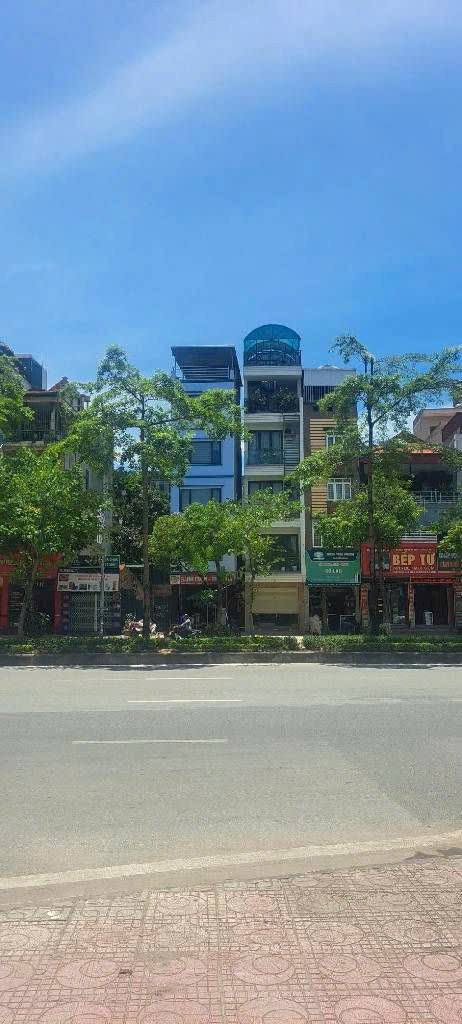 Mặt phố Ngô Gia Tự, Long Biên 90m² giá 32 tỷ - Kinh doanh đỉnh cao!