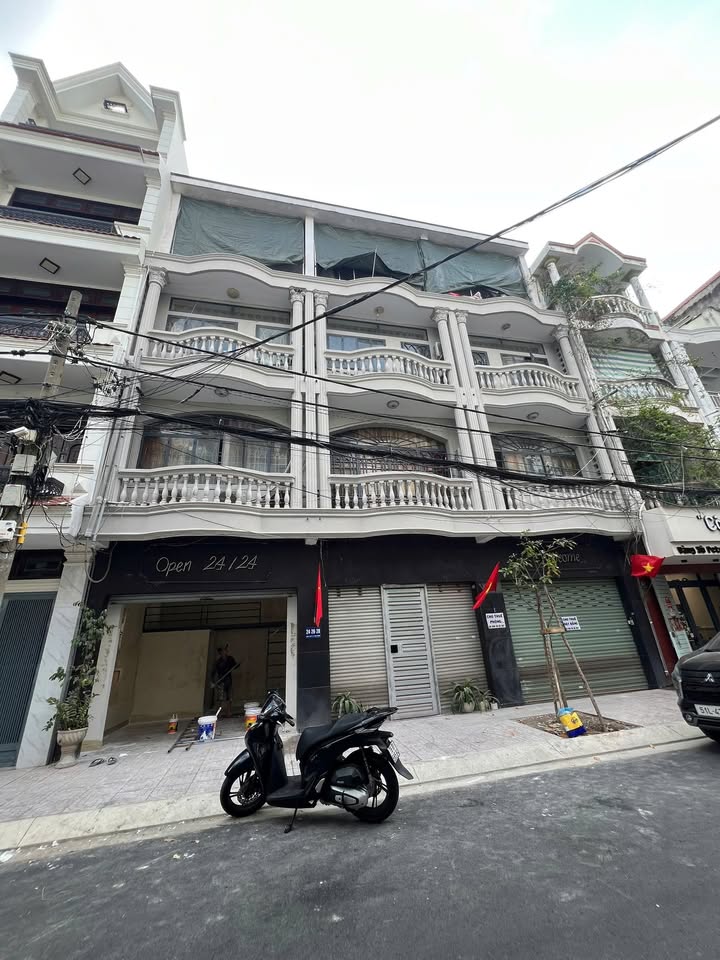 Căn hộ dịch vụ Phú Nhuận 450m² giá 32-35 tỷ - Cơ hội đầu tư sinh lời hấp dẫn!