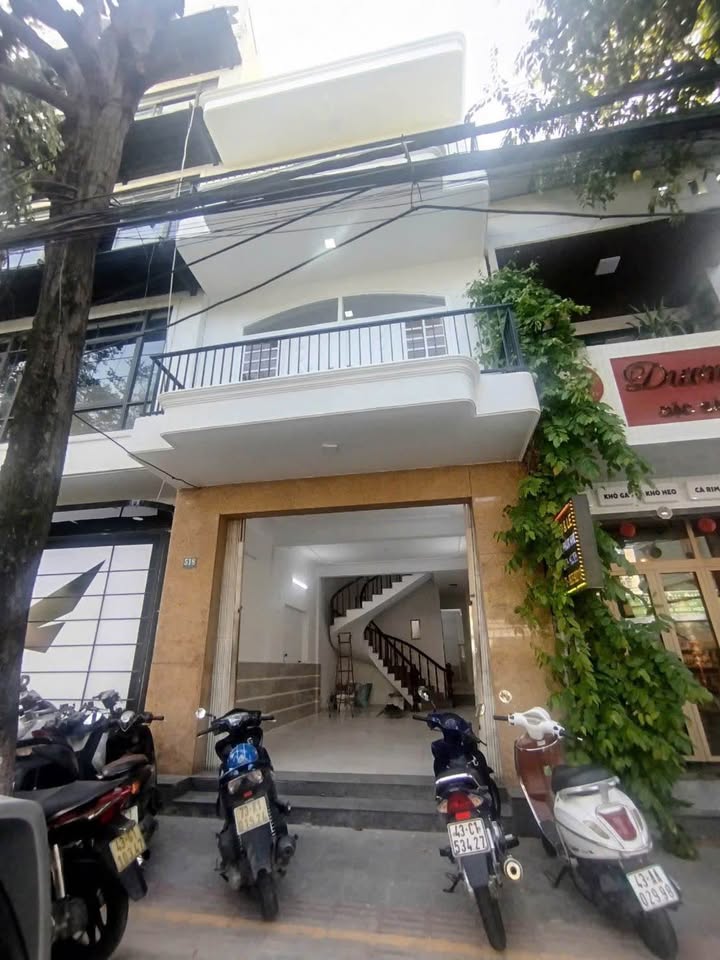 Nhà mặt tiền Núi Thành Đà Nẵng 294m² giá 13 tỷ - Cơ hội đầu tư hiếm có!