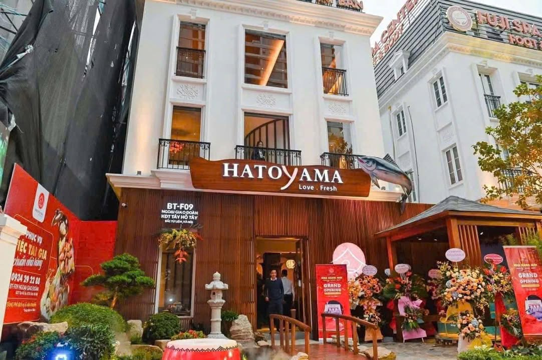 Cho thuê nhà mặt phố Trung Hòa - Vũ Phạm Hàm 170m² - Thích hợp cho nhà hàng, quán ăn!