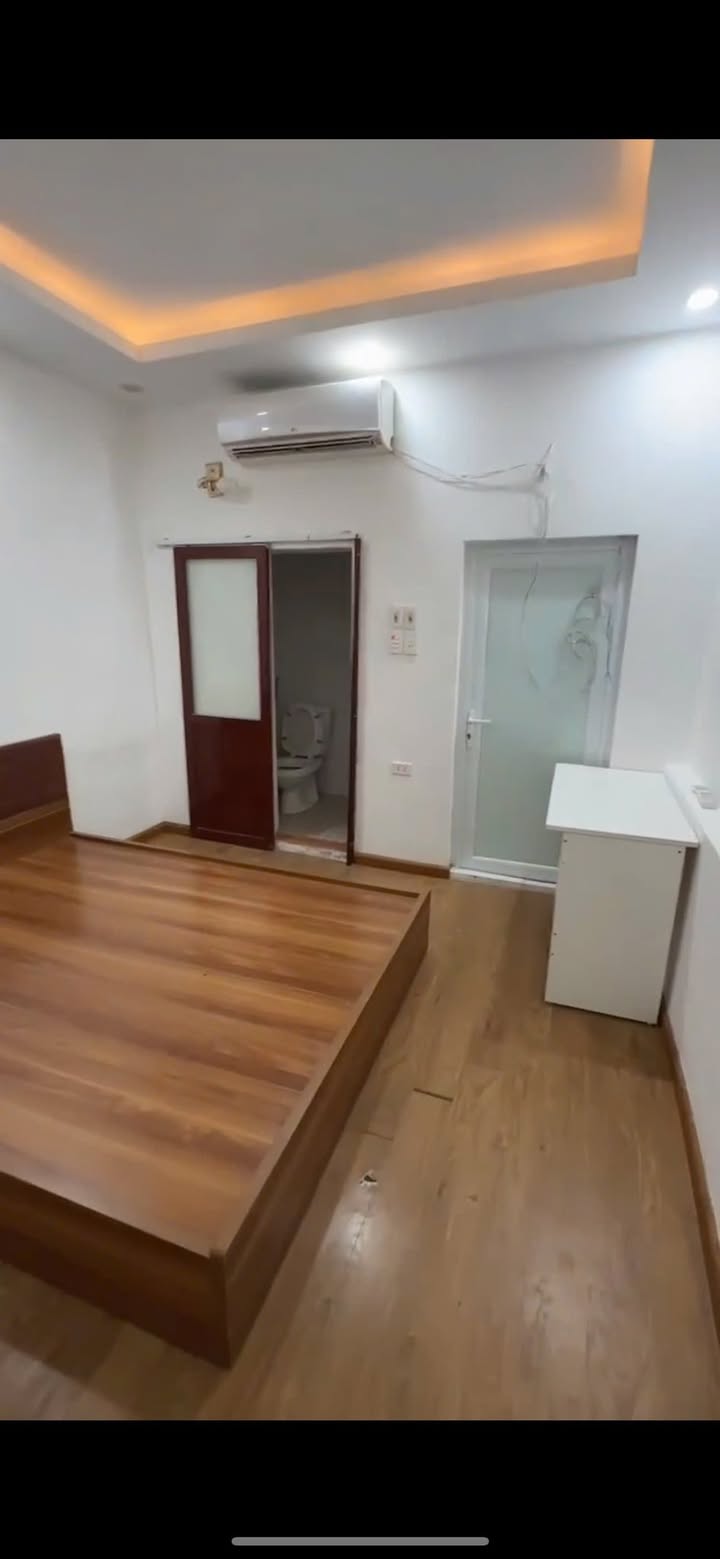 Nhà cho thuê ngõ 147B Tân Mai, 30m² giá 9.5 triệu - Nội thất đầy đủ, vào ở ngay!