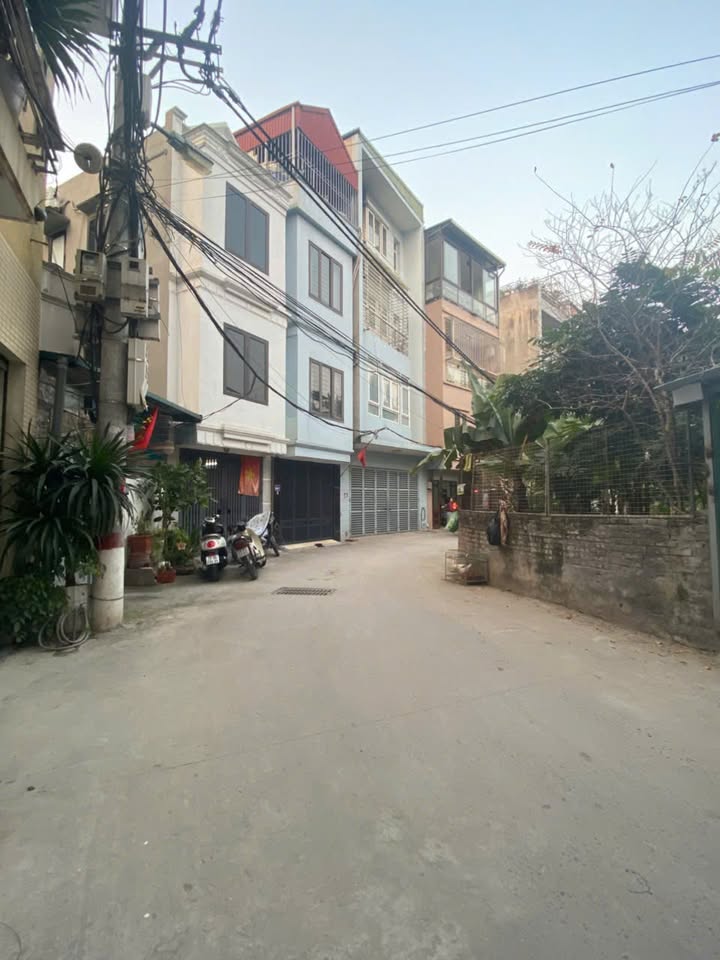 Nhà riêng cho thuê tại Đường Đại Đồng, Hoàng Mai 50m² giá 10 triệu - Ô tô tránh nhau thuận tiện!