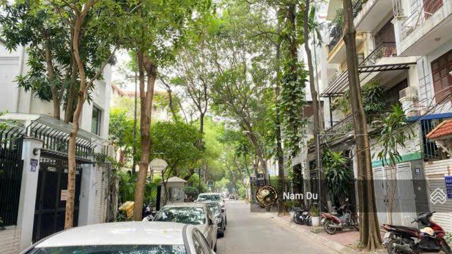 Căn hộ cho thuê tại Ngõ 6 Đặng Văn Ngữ 135m² giá 10 triệu - Đầy đủ nội thất, nhận nhà ngay!