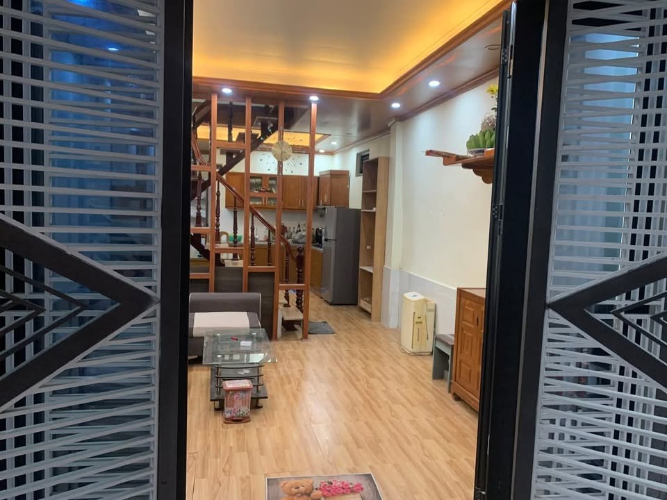 Nhà cho thuê Ngõ 3 Cầu Bươu, 50m², 10 triệu - Tiện nghi đầy đủ, ở ngay!