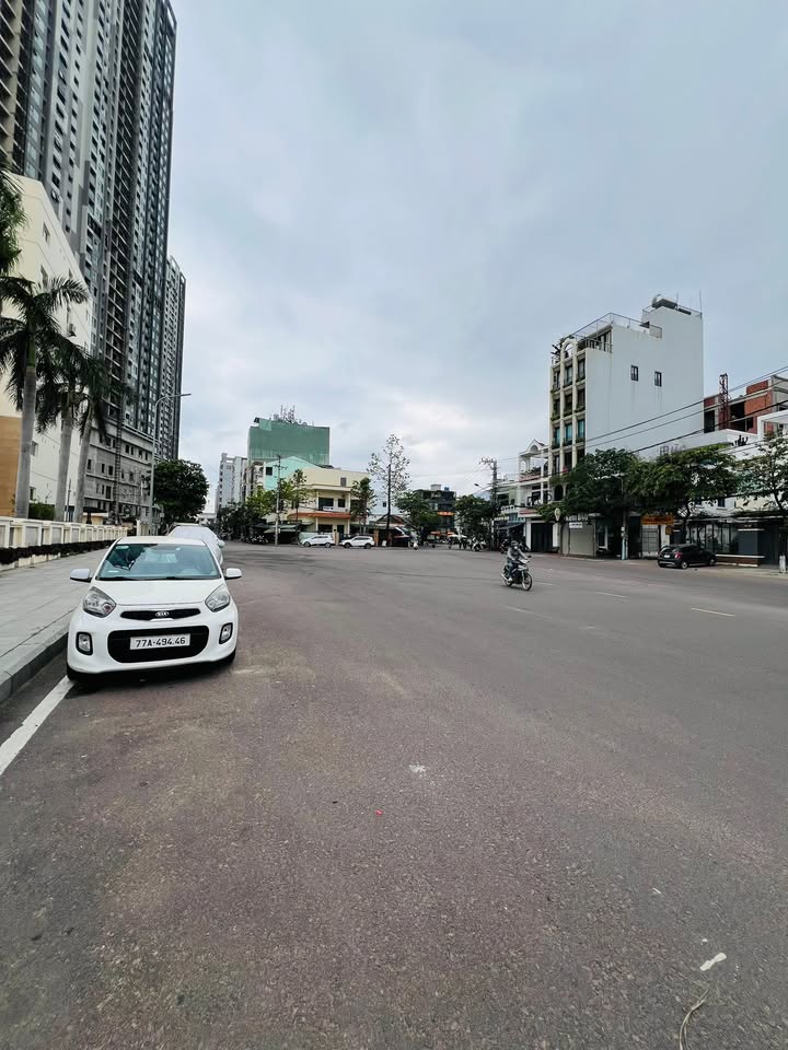 Nhà phố 80m² Phường Lý Thường Kiệt giá 6 tỷ - Ô tô vào tận nhà!