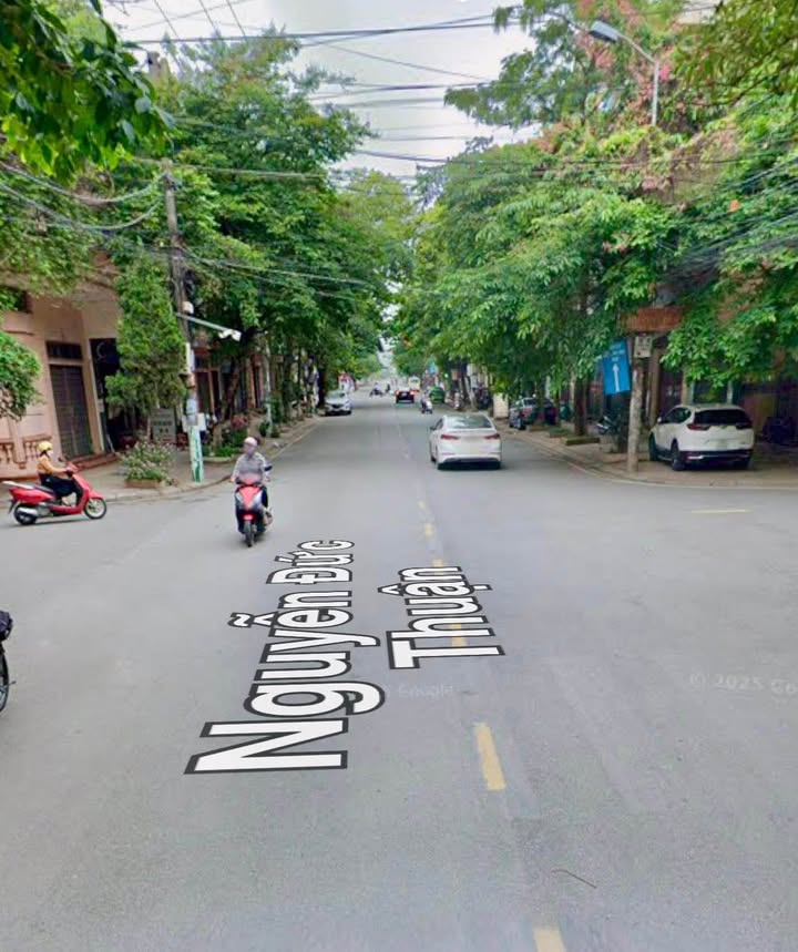 Bán nhà 2 tầng mặt đường Nguyễn Đức Thuận 128m² giá 12 tỷ - Kinh doanh thuận lợi ngay!