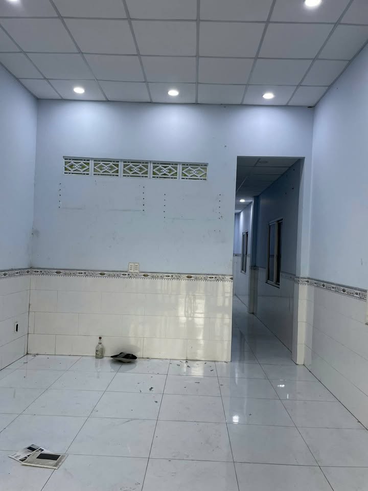 Nhà cho thuê 68m² tại Đường Kênh Trung Ương, Huyện Bình Chánh - Giá chỉ 2.3 triệu/tháng!