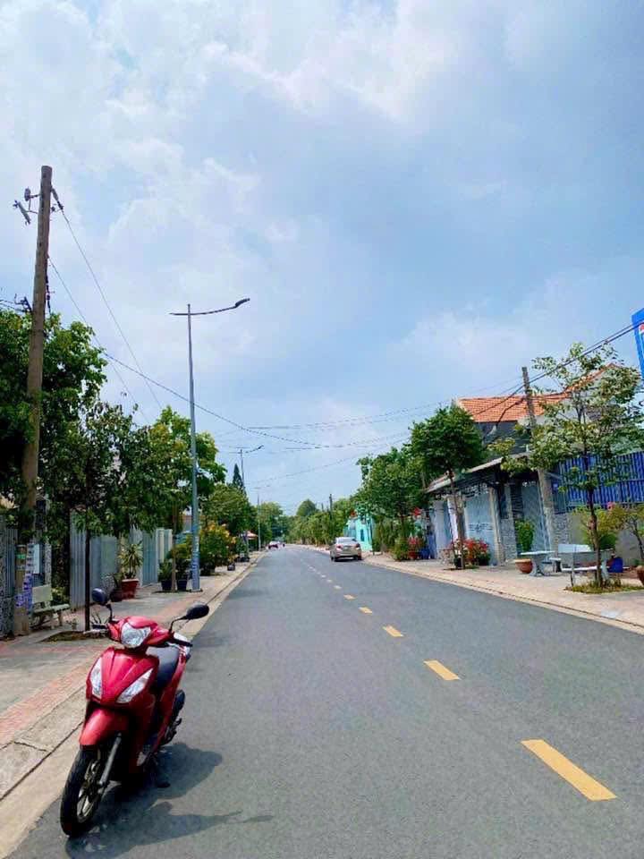 Biệt thự Mặt tiền Trần Quang Diệu, Phường Long Toàn, 222m² giá 8.5 tỷ - Đất cao như Đà Lạt!