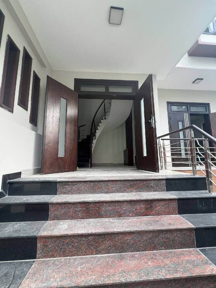 Nhà phố KDC Lê Bôi Quận 8 160m² giá 15 tỷ - Đầu tư sinh lời ngay!