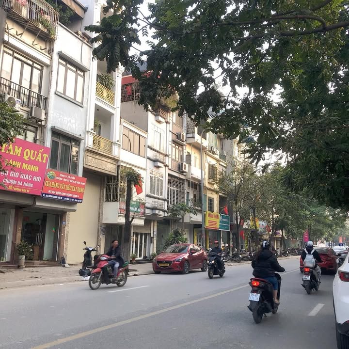 Bán nhà mặt phố Thanh Xuân 75m² giá 14 tỷ - Kinh doanh sầm uất!