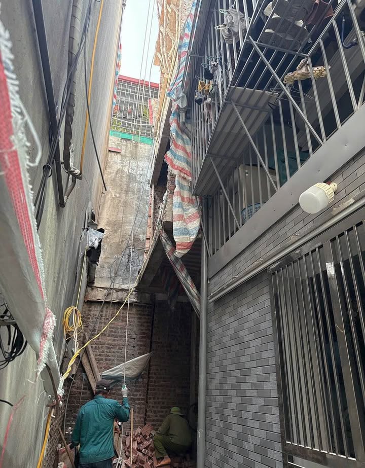 Nhà 4 tầng Độc Lập, Ngõ Thiên Lôi 46m² giá 3.38 tỷ - Sân cổng riêng thoáng mát!