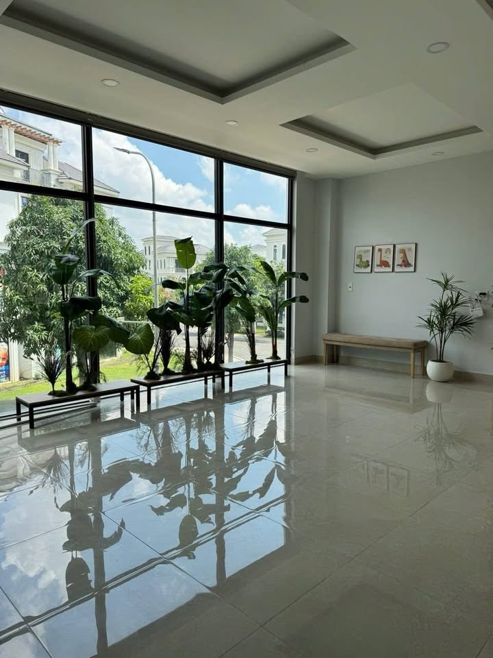 Mặt bằng cho thuê tại Vinhomes Grand Park quận Bình Thạnh 108m² giá 7.5 triệu - Không gian sáng sủa, tiện lợi!