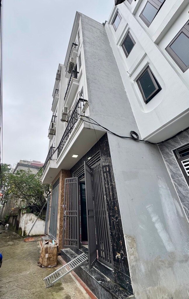 Nhà riêng Đền Lừ, Hoàng Mai 35m² giá 7 tỷ - Lô góc thoáng sáng, gần ô tô!