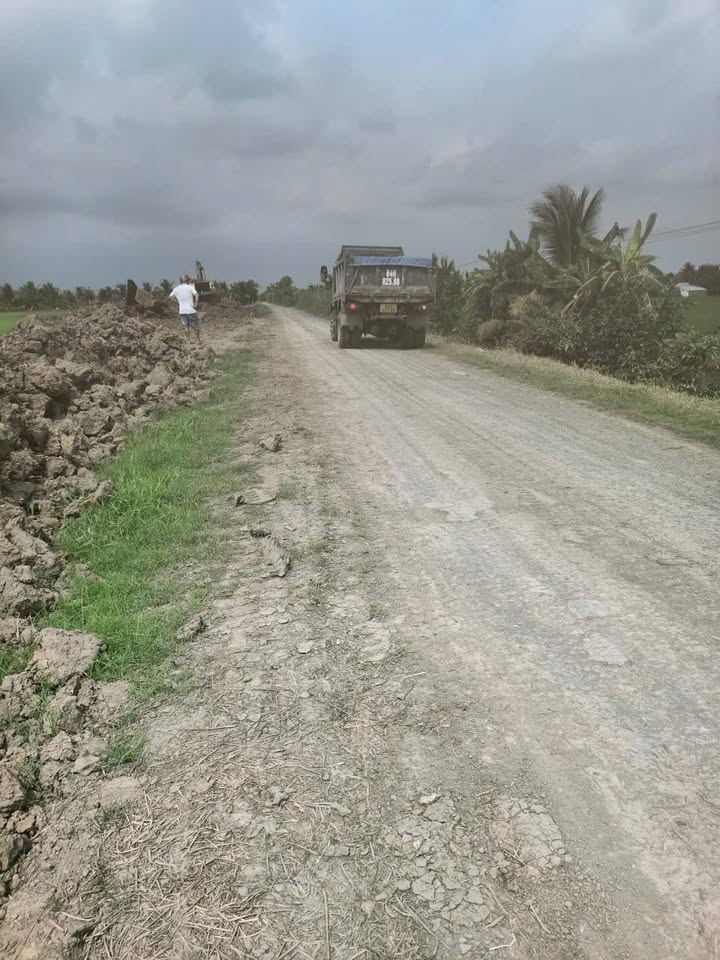 Đất ruộng 1 công tại xã Trung An, Vĩnh Long giá 650 triệu - Cơ hội đầu tư sinh lời!