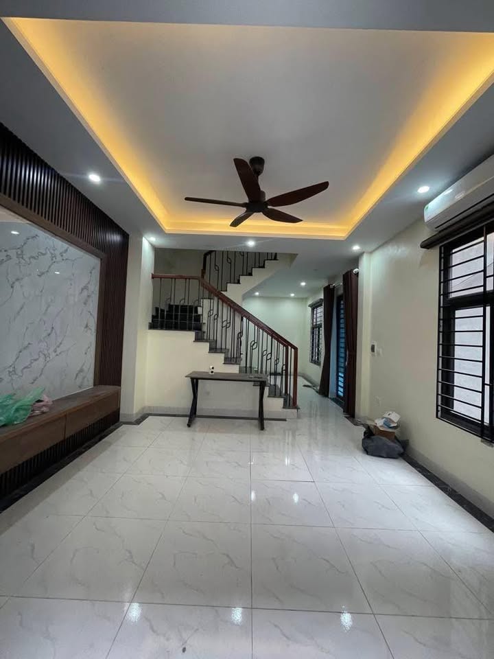 Nhà nguyên căn Vinhomes Ocean Park 3PN giá thỏa thuận - Ô tô đỗ cửa, tiện ích đầy đủ!