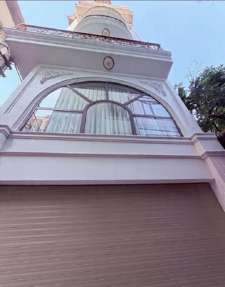 Nhà FrontHouse Hoa Hậu Sài Đồng 55m² giá 12 tỷ - Thiết kế hiện đại, sẵn sàng kinh doanh!