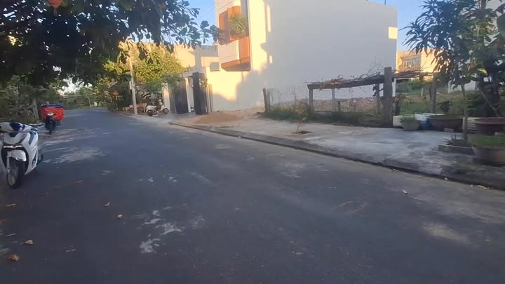 Đất ở đô thị Phú Đông Tuy Hòa 105m² giá 2.3 tỷ - An ninh tốt, gần biển!