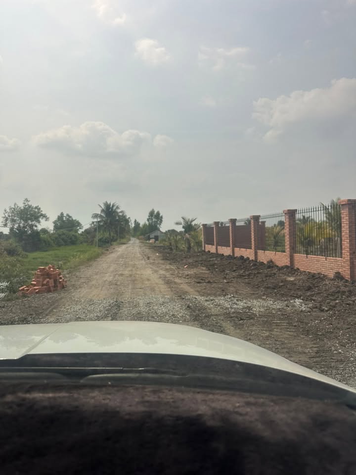 Bán đất vườn 900m² mặt kênh 3, xã Tân Thành, Tây Ninh - Giá chỉ 490 triệu!