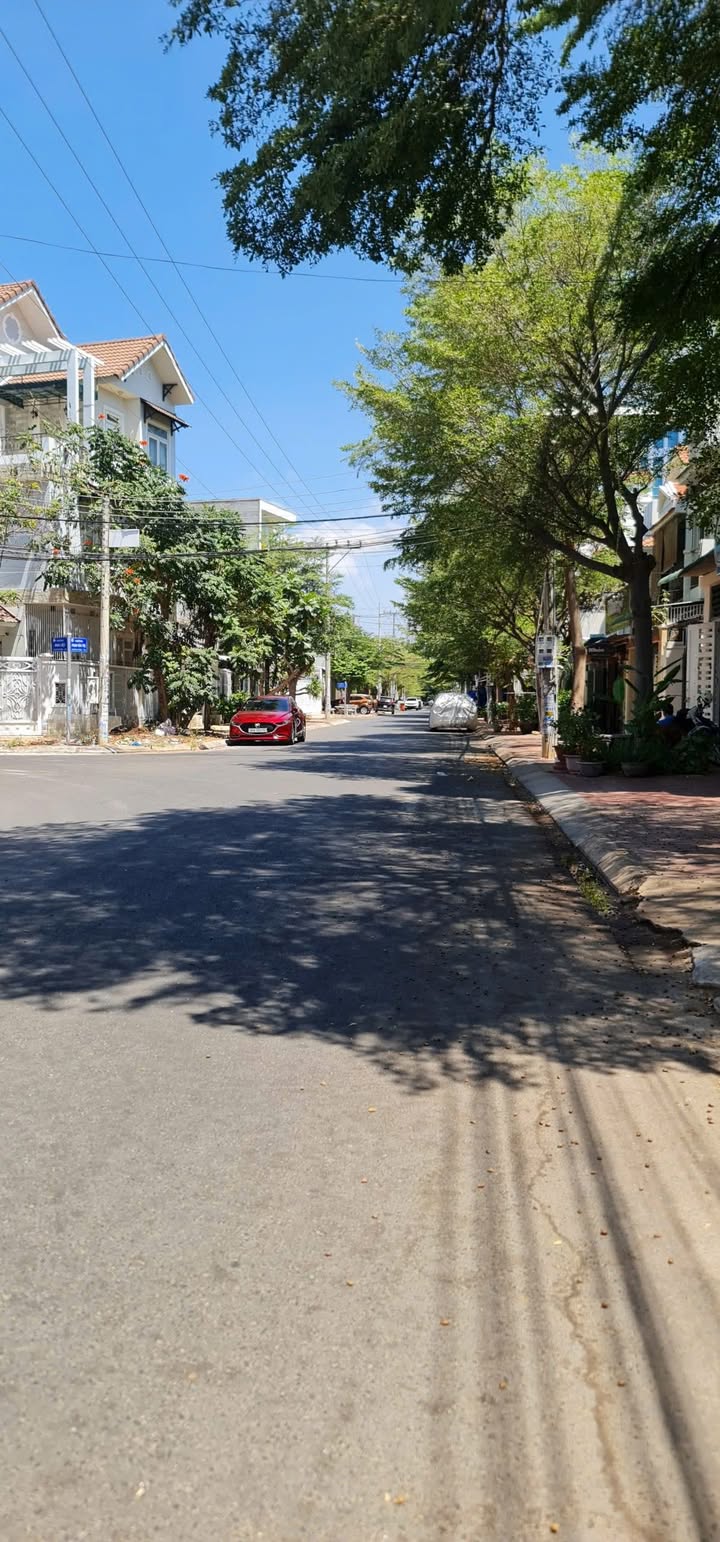 Lô Đất Thổ Cư Phú Tài, Phan Thiết 100m² Giá 3.5 Tỷ - Đầu Tư Tiềm Năng!