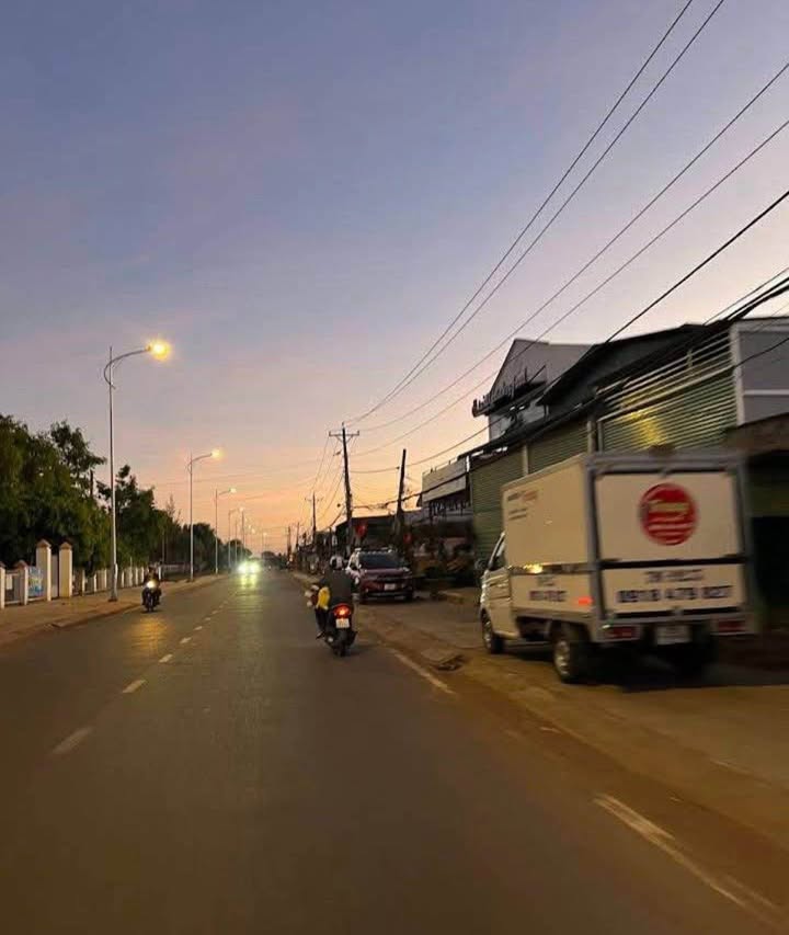 Nhà mặt tiền Lê Hồng Phong, Đức Trọng, 222m² giá 7.6 tỷ - Kinh doanh sầm uất!