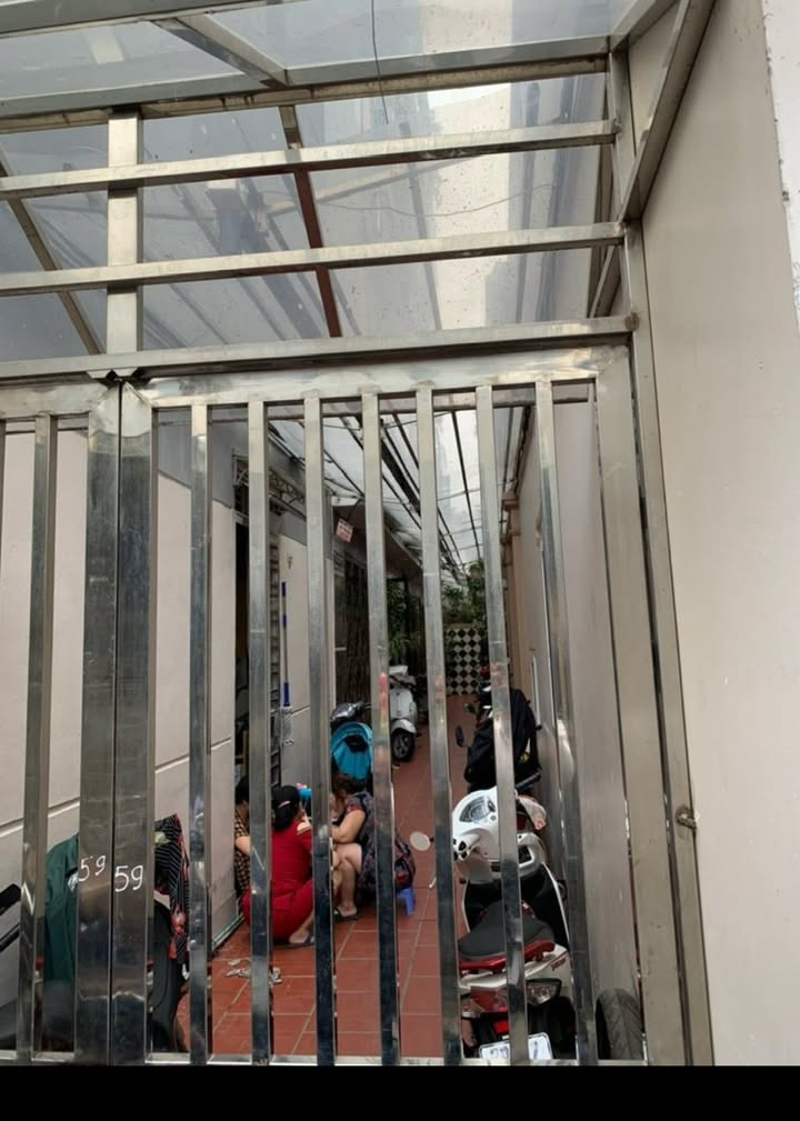 Nhà cho thuê tại Tam Trinh, Hoàng Mai 60m² giá 5.5 triệu - An ninh tốt, gần chợ và trường học!