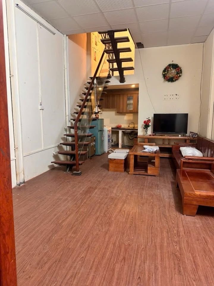 Nhà phố Thái Hà 30m² giá 2.55 tỷ - Chính chủ, ô tô đỗ cửa, lô góc thoáng sáng!