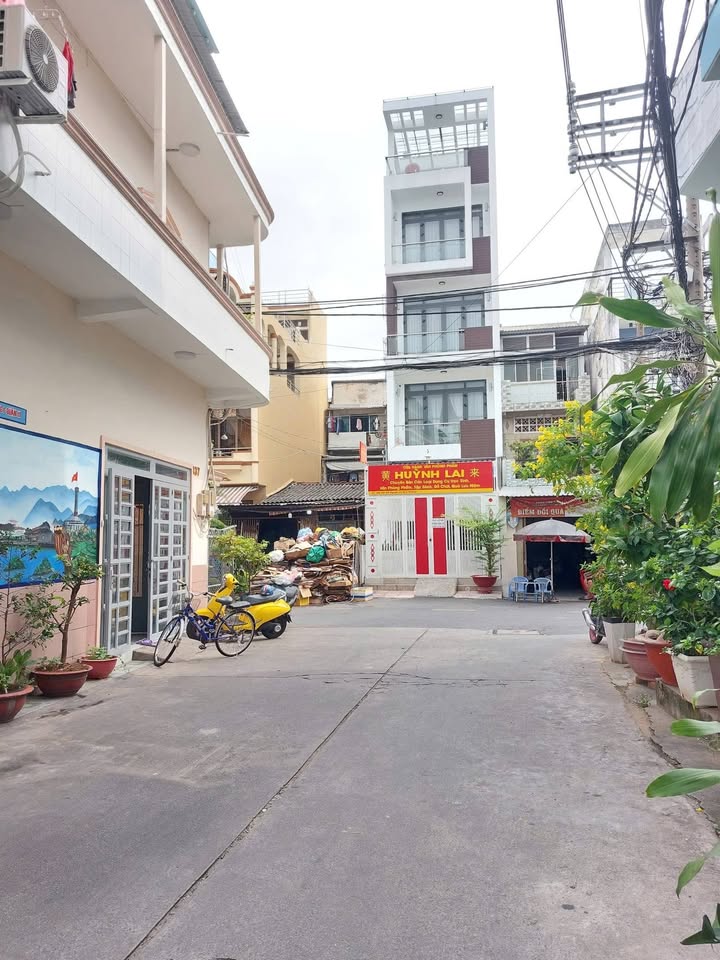 Nhà 4 tầng hẻm xe hơi Hàn Hải Nguyên 60m² giá 5.95 tỷ - Phù hợp gia đình lớn!