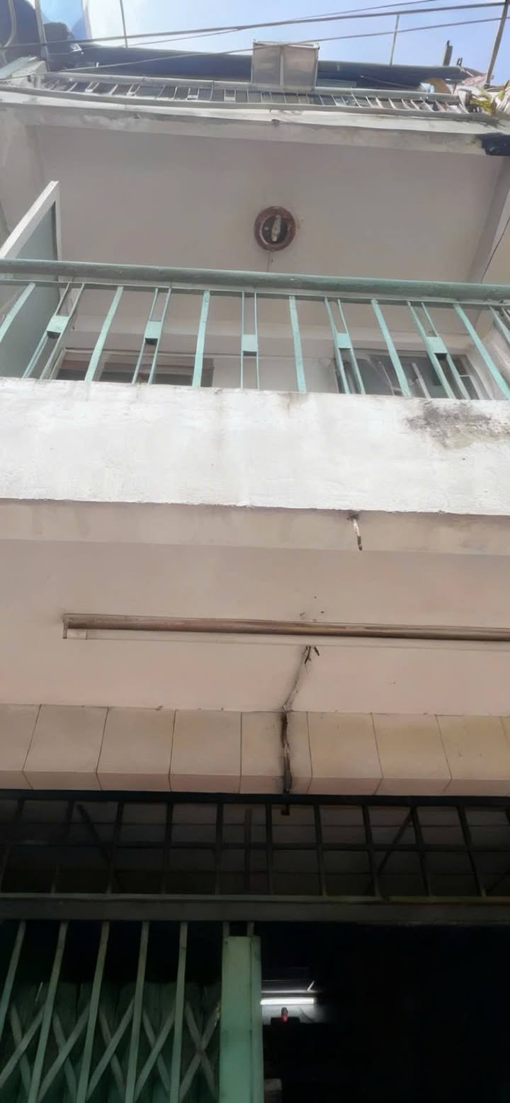 Nhà phố Bến Vân Đồn, Quận 4, 23.6m² giá 3 tỷ - Chính chủ bán gấp!