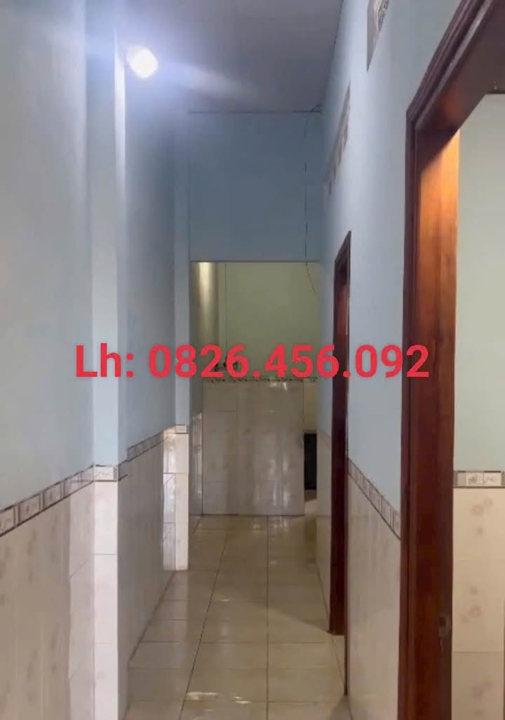 Nhà phố Tân Phú, Đồng Xoài 126m² giá 2 tỷ - Sân ô tô, gần công viên