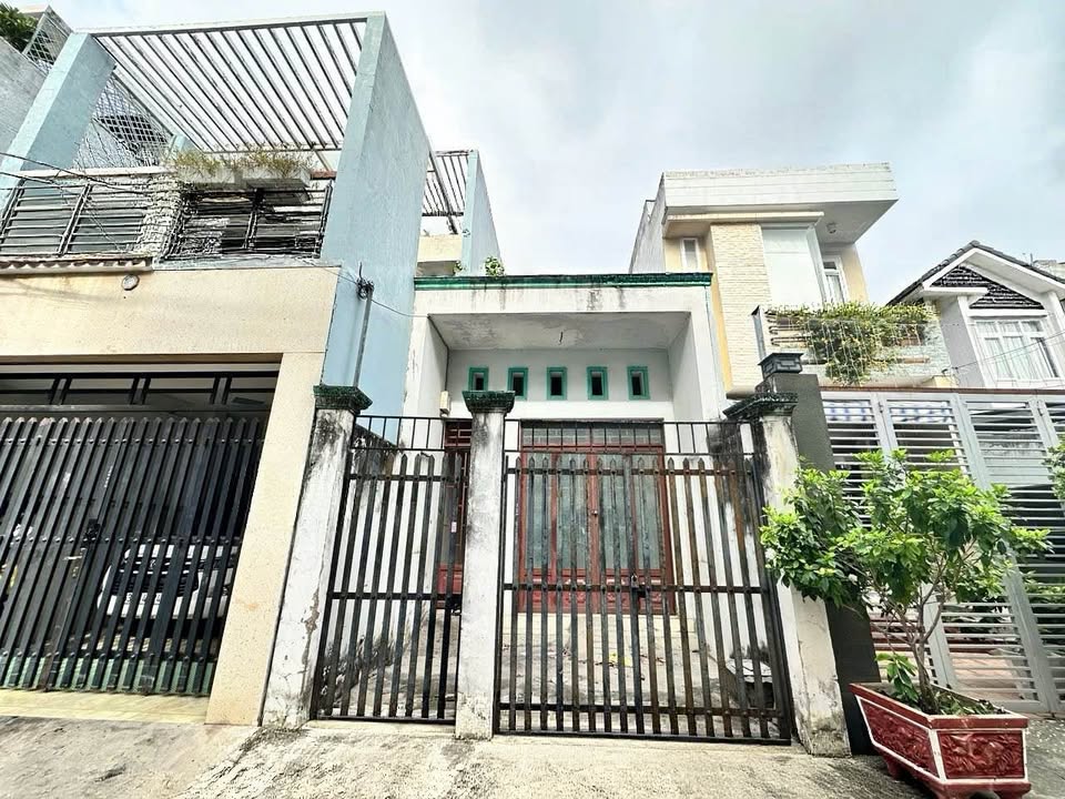 Nhà trọ 5 căn Hẻm ô tô Đường Huỳnh Tấn Phát, Nhà Bè 100m² giá 5.5 tỷ - Đầu tư sinh lời ngay!