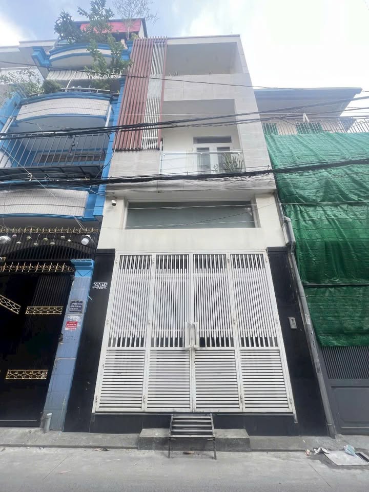 Nhà HXH Cách Mạng Tháng 8, Quận Tân Bình 64m² giá 12 tỷ - Hẻm xe hơi, tiện nghi đầy đủ!