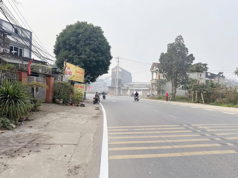 Đất mặt đường QL32C, xã Hà Thạch, 100m² - Kinh doanh sầm uất, giá chỉ 2 tỷ!