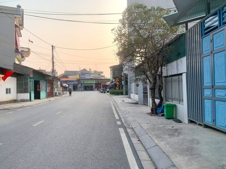 Nhà phố mặt tiền kinh doanh xã An Phượng, 120m² giá chỉ 2.x tỷ - Cơ hội đầu tư tuyệt vời!