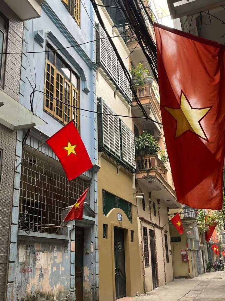 Cho thuê nhà nguyên căn 200m² tại Hoàng Mai, Hà Nội - Không gian thoáng đãng, tiện lợi cho kinh doanh!