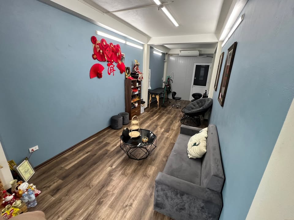 Mặt bằng kinh doanh cho thuê tại Đê La Thành, Đống Đa 25m² - Giá chỉ 4 triệu/tháng