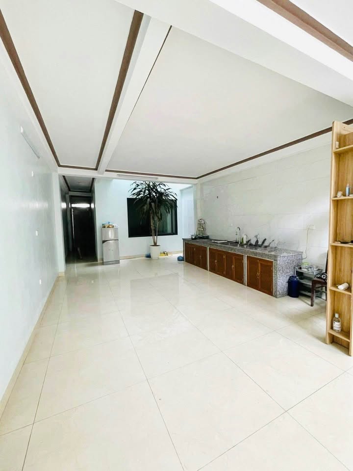 Nhà gác lửng đường Xuân Thủy 126m² giá 1 tỷ - Thanh khoản nhanh!