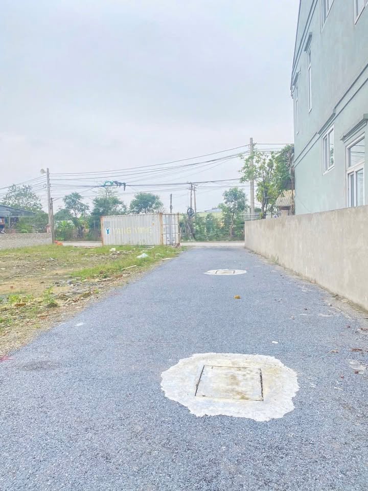 Đất nền Quán Bàu 65m² giá thương lượng - Vị trí đắc địa gần đường lớn!