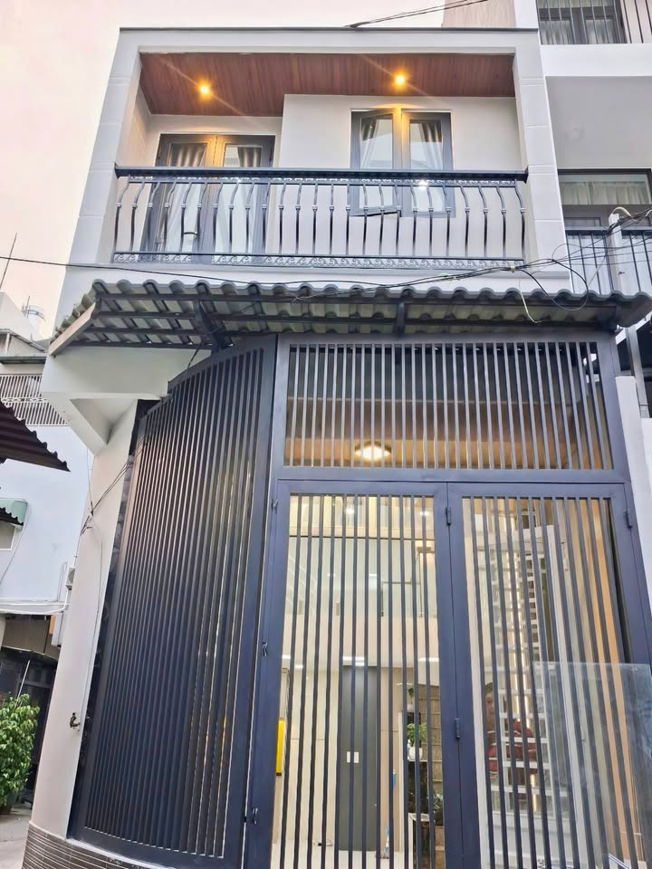 Nhà hẻm xe hơi Trần Văn Cẩn, Tân Phú 28m² giá 3.35 tỷ - Chính chủ bán gấp!